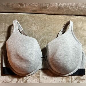 Cacique Bra Gray With Black Trim Size 44DD (44E)